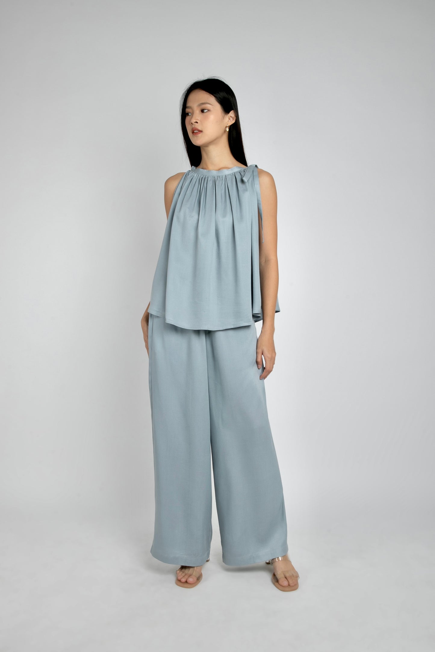 Solis Set in Dusty Blue