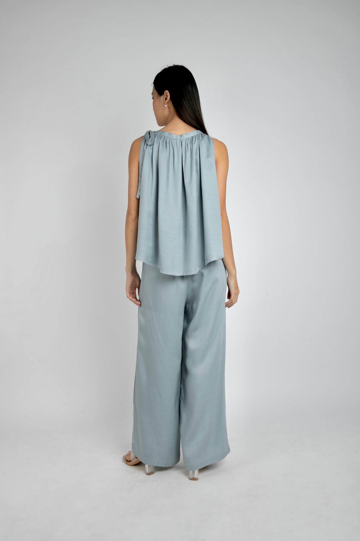Solis Set in Dusty Blue