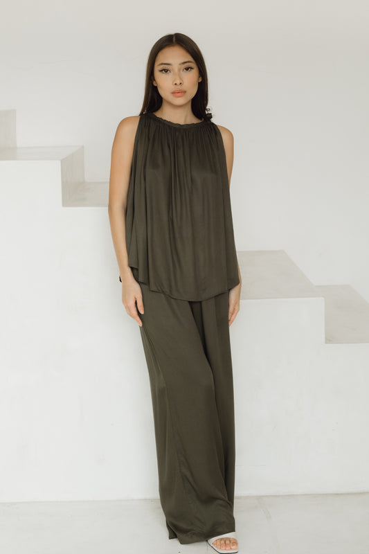 Solis Set in Olive
